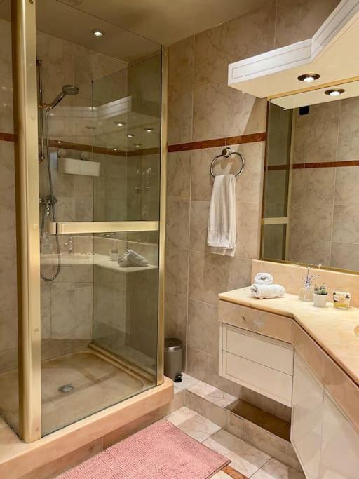 Comfy, Cosy, And Spacious Apartment Near Paris Bezons Bagian luar foto